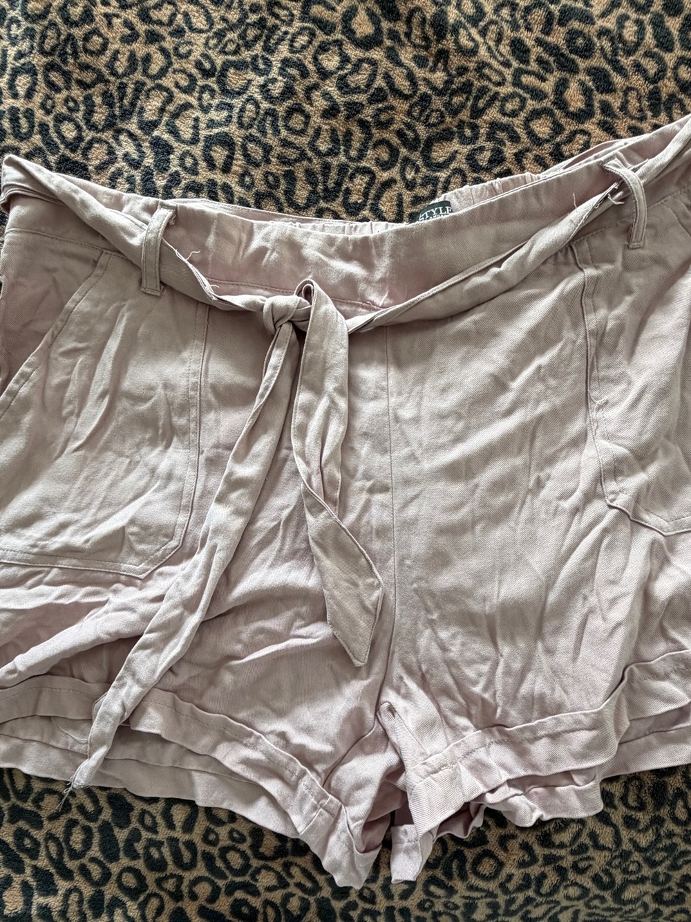 Women's Tie-Waist Relaxed Shorts in Mauve